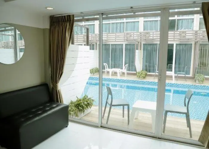 Pool @donmueang Hotel 3*