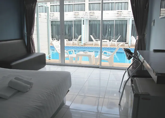 Hotel Pool @donmueang Bangkok
