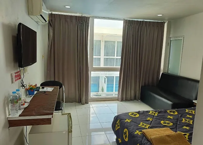 Hotel Pool @donmueang Bangkok