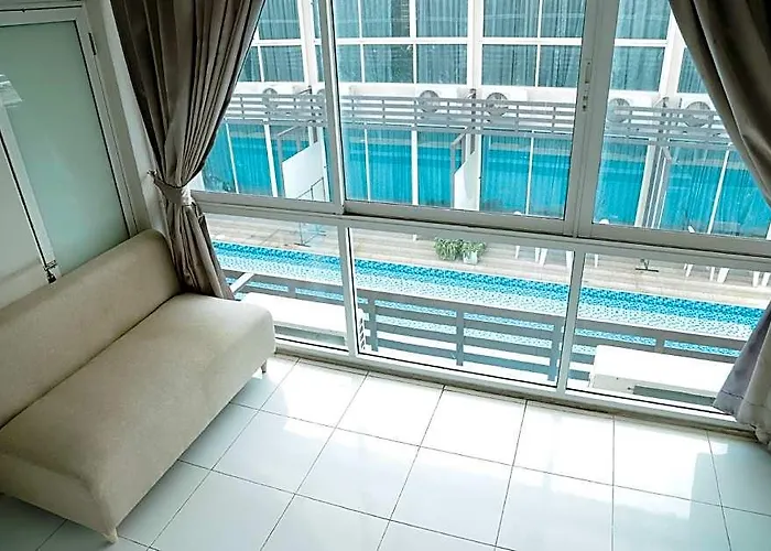 Pool @donmueang 3* Bangkok