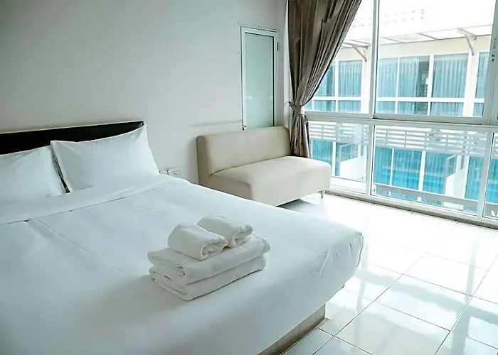 Hotel Pool @donmueang Bangkok