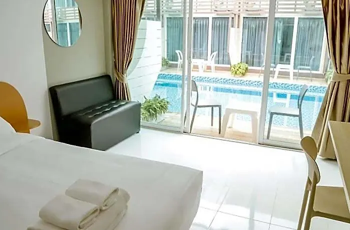 Hotel Pool @donmueang 3*