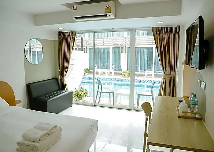 Hotel Pool @donmueang Bangkok
