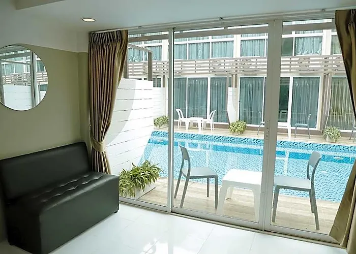 Hotel Pool @donmueang